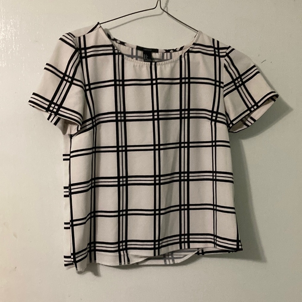 Black and white patterned top